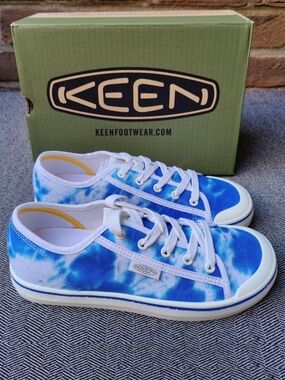 New w/ Box KEEN Womens 7.5 Canvas Sneakers Tie-dye Blue White Clouds Elsa Lite